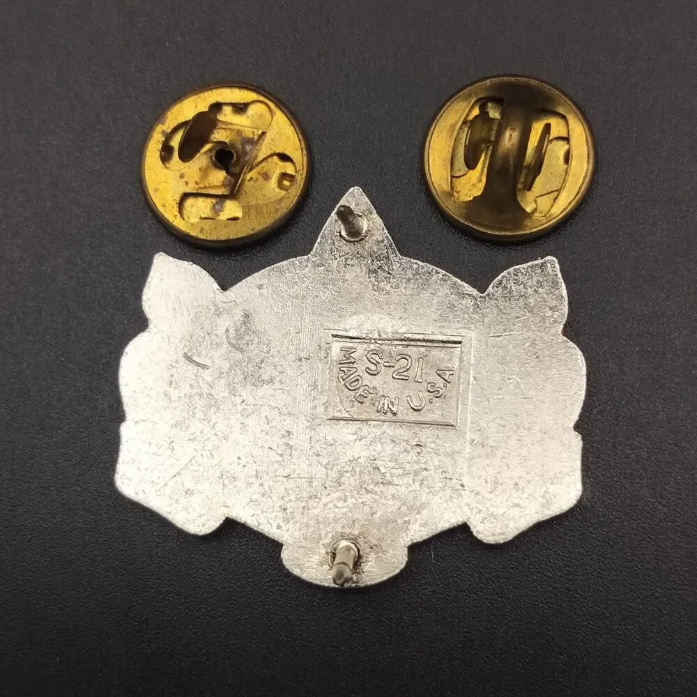 US Army Signal Corps Unit Crest Pin DUI Faciemus Fortius Made in USA Original